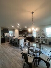 Building Photo - 40078 Calle Real