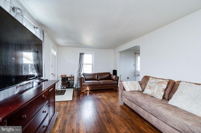 Foto del edificio - 117 E Broad St