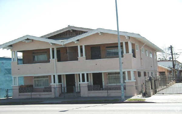 Building Photo - 258 E Vernon Ave