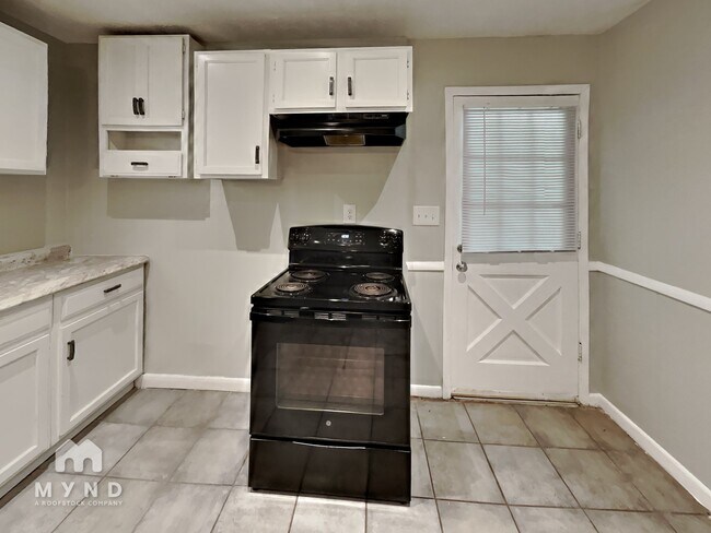 Foto del edificio - 5409 Pine Valley Dr