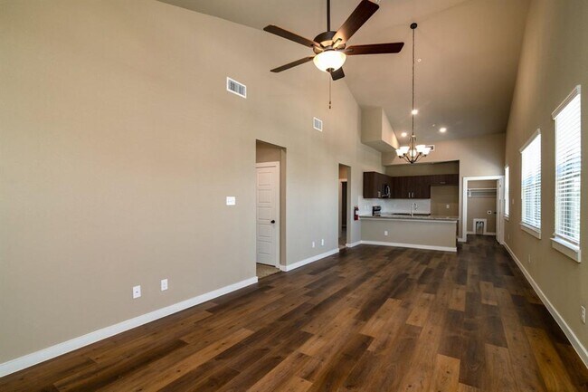 Foto del edificio - 642 Fallow Dr