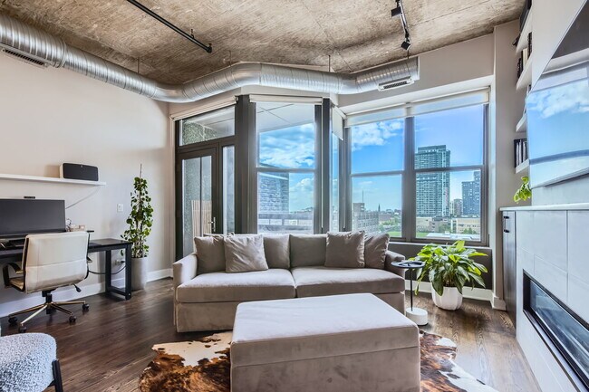 Foto del edificio - 849 N Franklin St