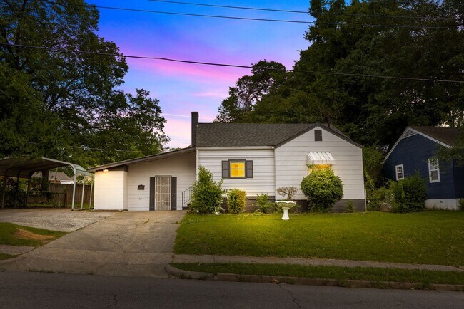 Foto del edificio - Charming 4 Bedroom, 2 Bathroom house