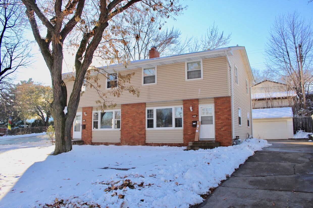 4000 Cleveland St NE, Columbia Heights, MN 55421 Townhouse for Rent