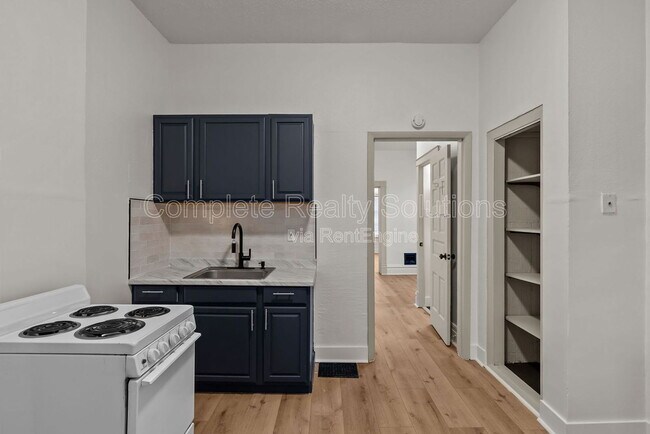 Foto del edificio - 4427 S 38th St