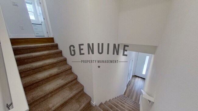 Foto del edificio - Coming Soon: Modern Tri-Level 2Bd 2.5Ba Townhouse in Irvine!