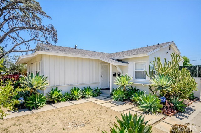 Foto del edificio - 11793 Glencrest Dr