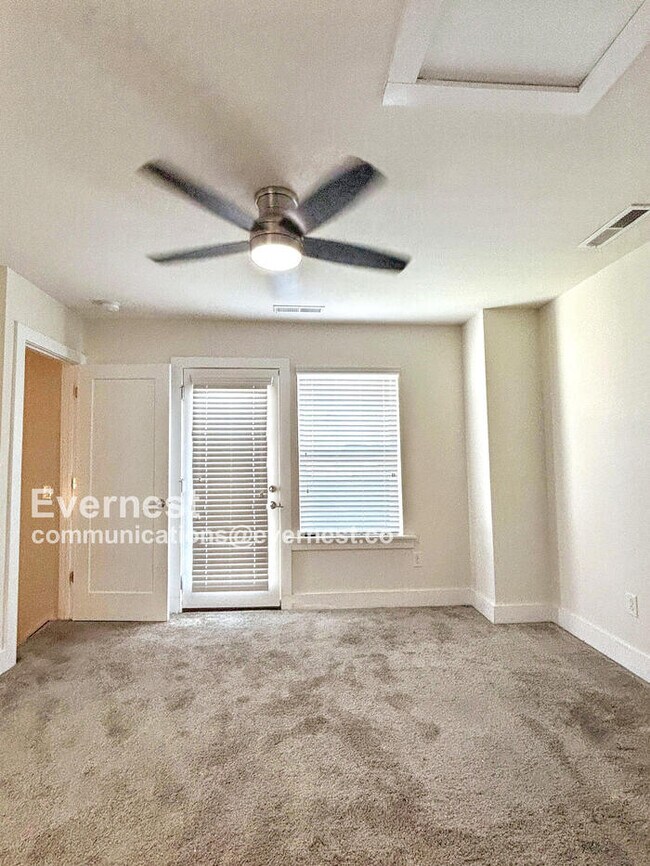 Foto del edificio - 2610 Grand Union Way