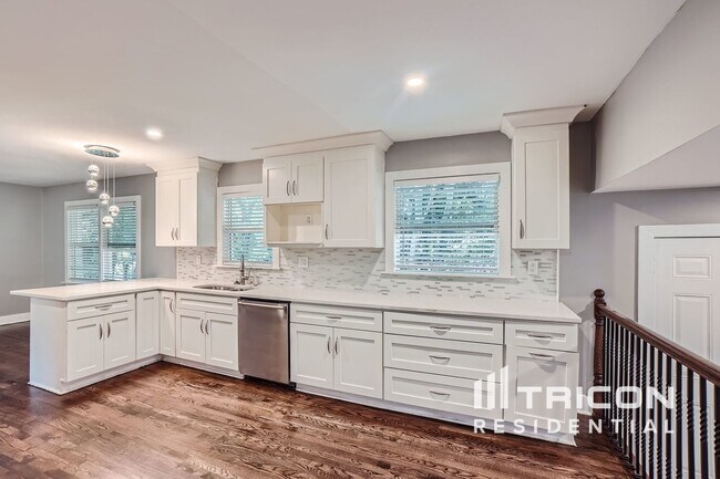 Foto del edificio - 2241 Wallingford Dr