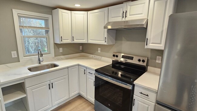 Building Photo - 825 Scenic Hwy