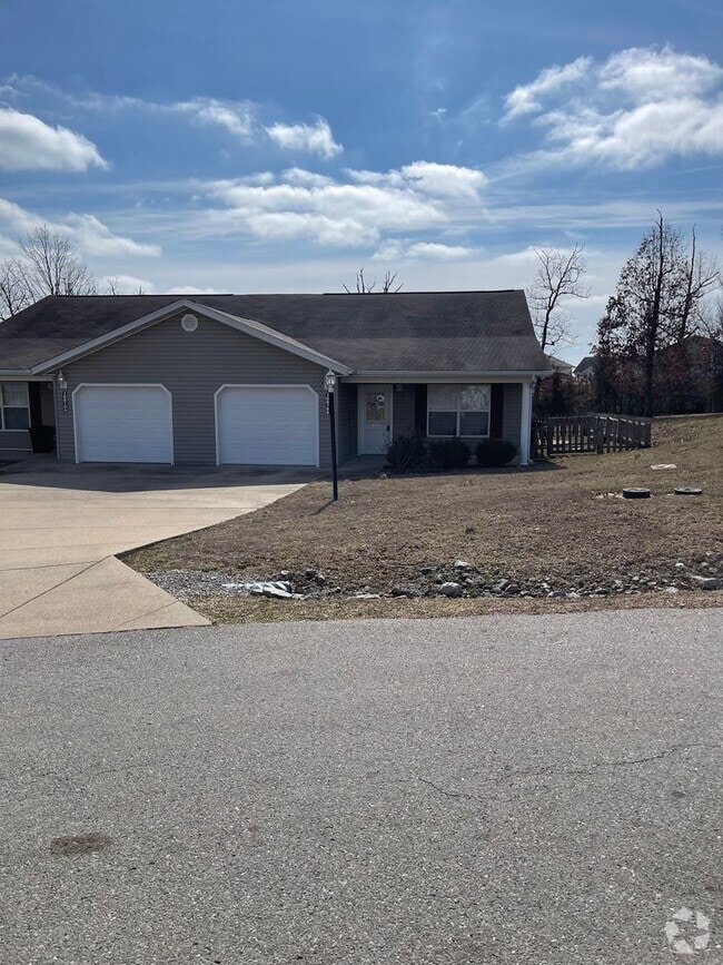 Building Photo - 16878 Hurricane Ln