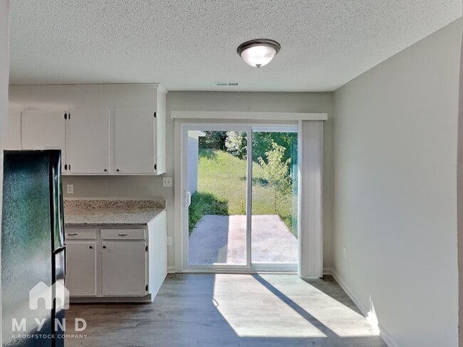 Building Photo - 13933 Eden Ct