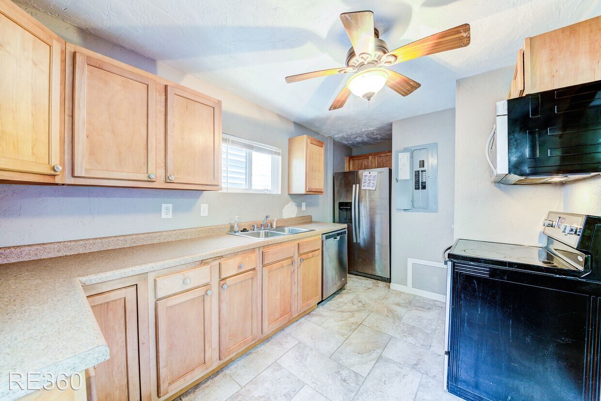 Primary Photo - 4 br, 1 bath House - 226 Seward Mt Washington
