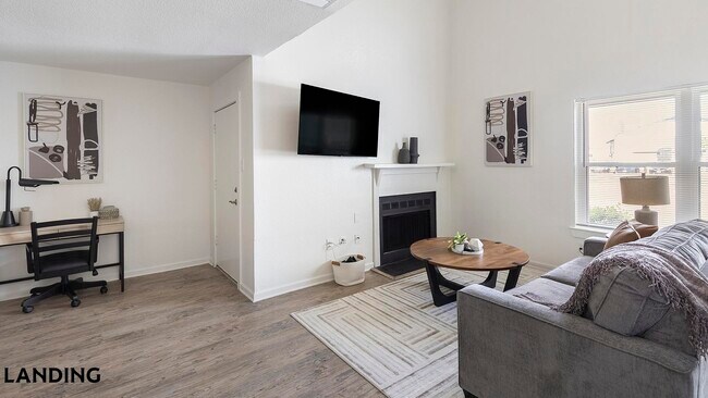 Foto del edificio - 1225 E Pleasant Run Rd