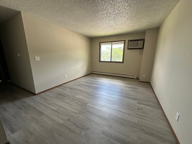 Foto del edificio - 321 Finkbine Ln