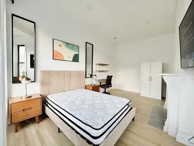 Photo - Furnished room/NOT APARTMENT