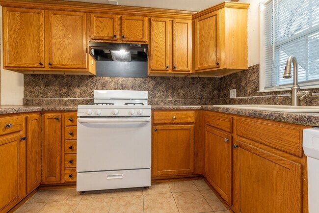 Foto del edificio - 3 Bed / 1 Bath in Tulsa!