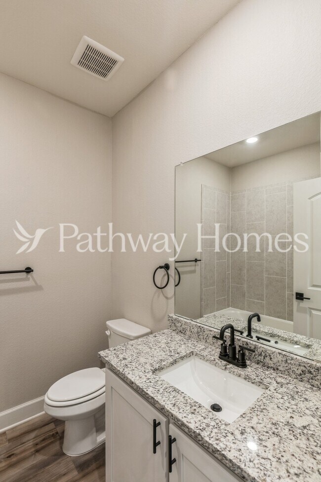 Foto del edificio - 1029 Sleepy Owl Ln