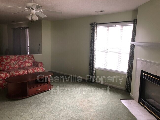 Foto del edificio - 3302 Mulberry Ln