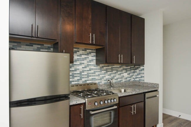 Foto del edificio - 434.5 W Belden Ave