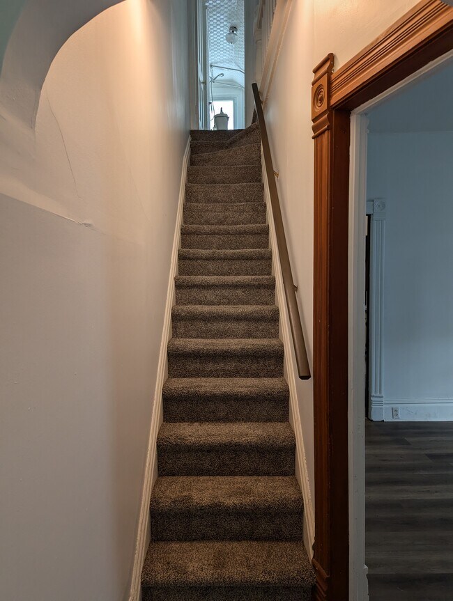 Building Photo - Hopson