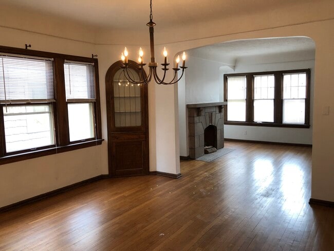 Building Photo - 2264 Northland Ave