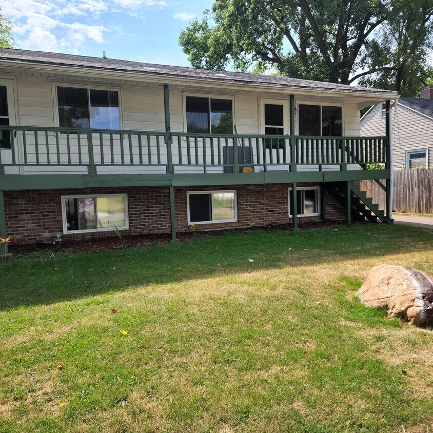 637 Lexington Ave, East Lansing, MI 48823 Townhouse for Rent in East