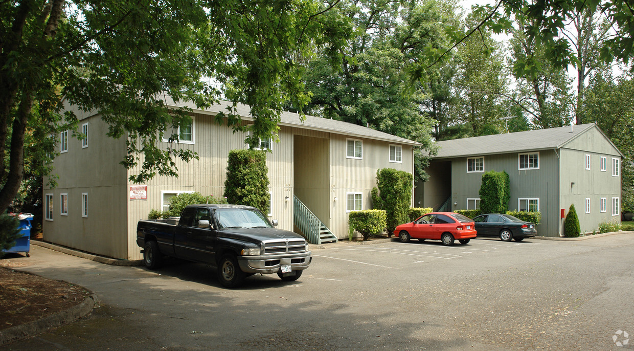 Primary Photo - Clark Creek Apartments