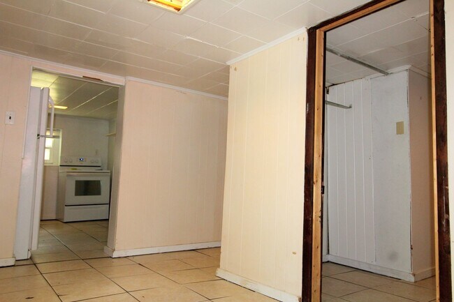 Foto del edificio - 1023 College Ave