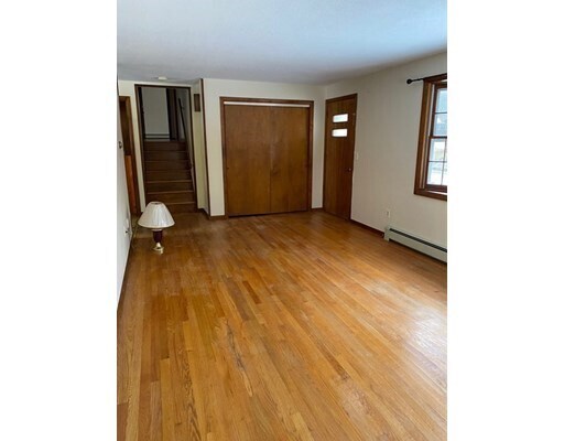 Foto del edificio - 1252 East St