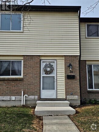 Building Photo - 215 Trudeau Dr