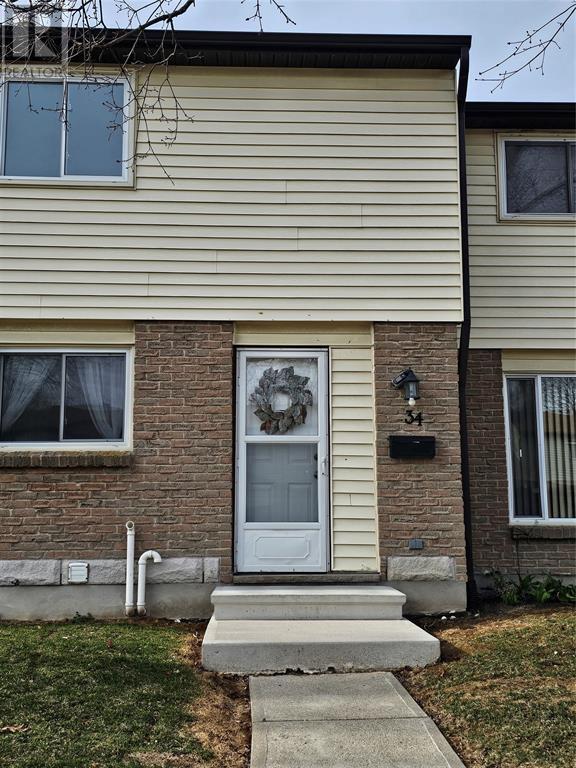 Primary Photo - 215 Trudeau Dr