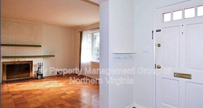 Foto del edificio - 6534 JAY MILLER DR