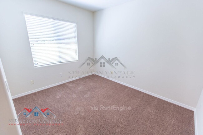 Foto del edificio - 13268 E Marigold Ln