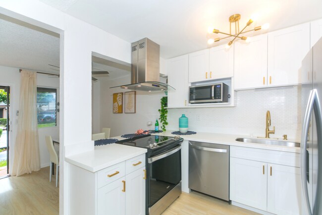 Foto del edificio - 94-1444-1444 Lanikuhana Ave
