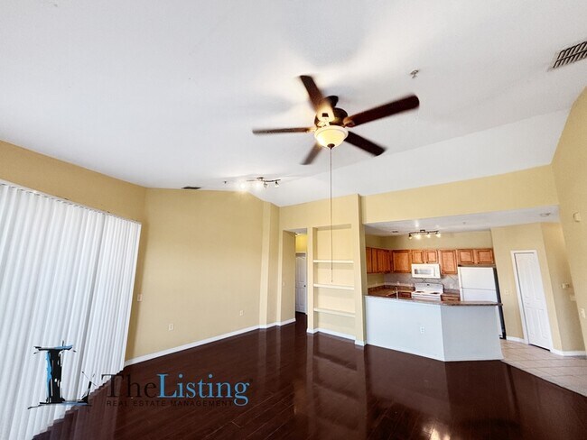 Foto del edificio - 6153 Metrowest Blvd