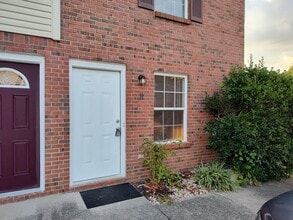 Building Photo - 284 Raleigh Dr