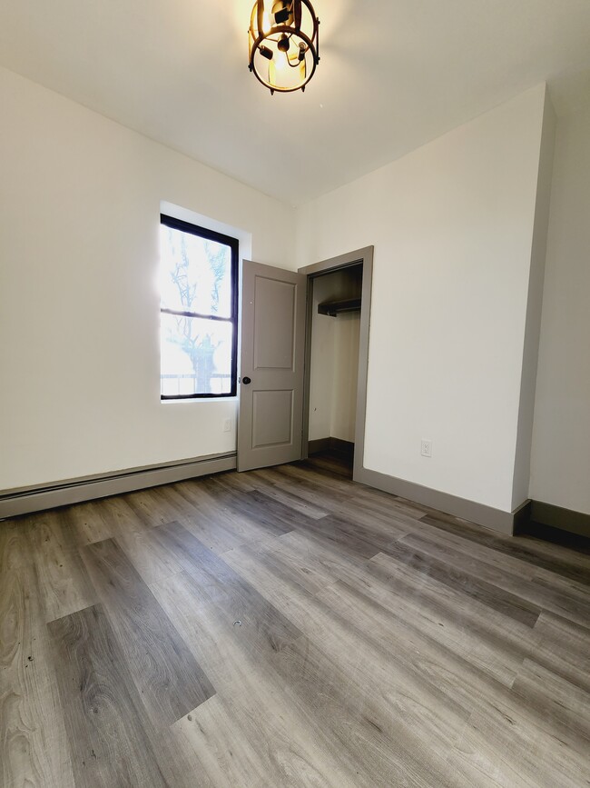 145 Wilkinson Ave Unit 2L - 144 Wilkinson Ave