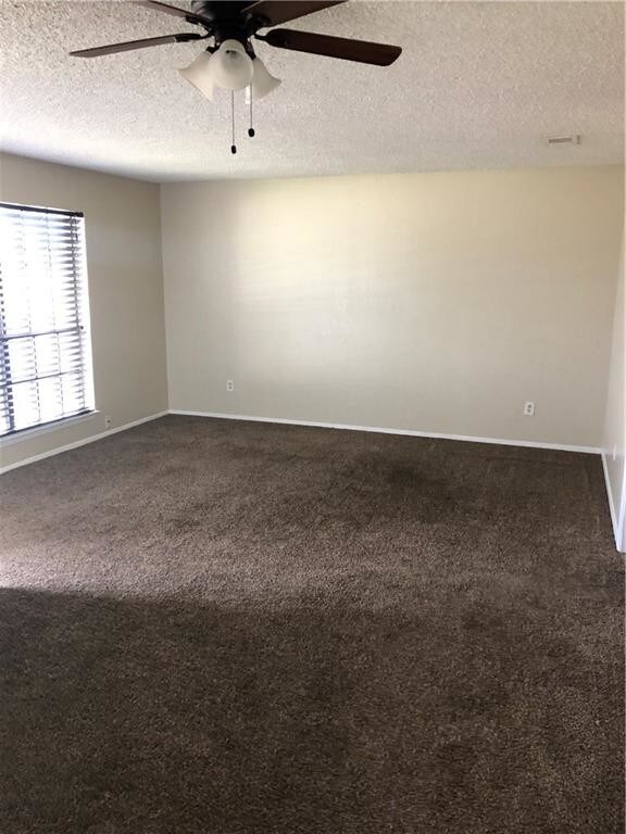 Building Photo - 209 Vista Way
