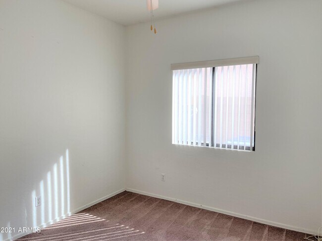 Foto del edificio - 2611 W Novak Way