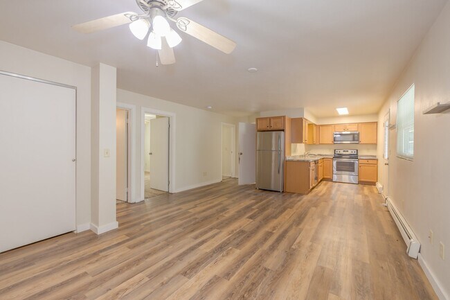 Building Photo - 836 Vine Ave