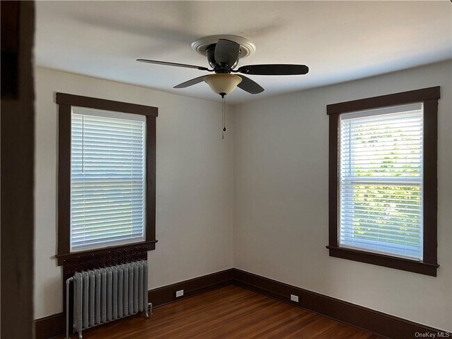 Building Photo - 262 NY-32