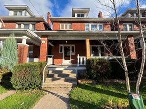 Building Photo - 21 Barnesdale Ave S