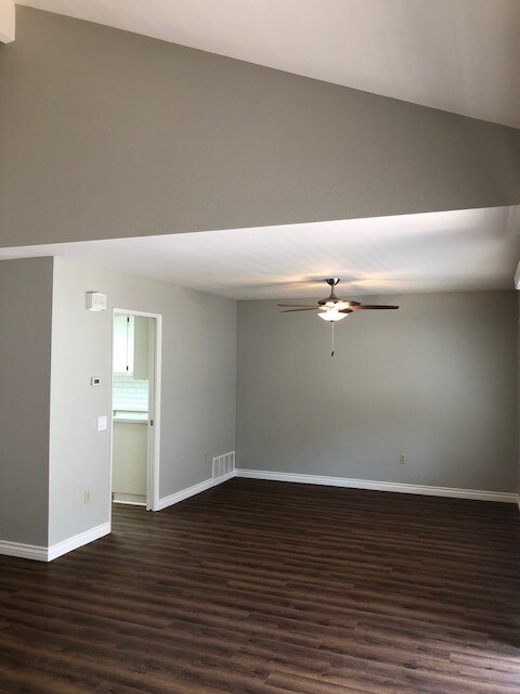 Building Photo - 6676 Vista Loma