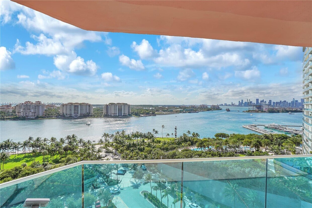 300 South Pointe Dr Unit 1503, Miami Beach, FL 33139 Condo for Rent