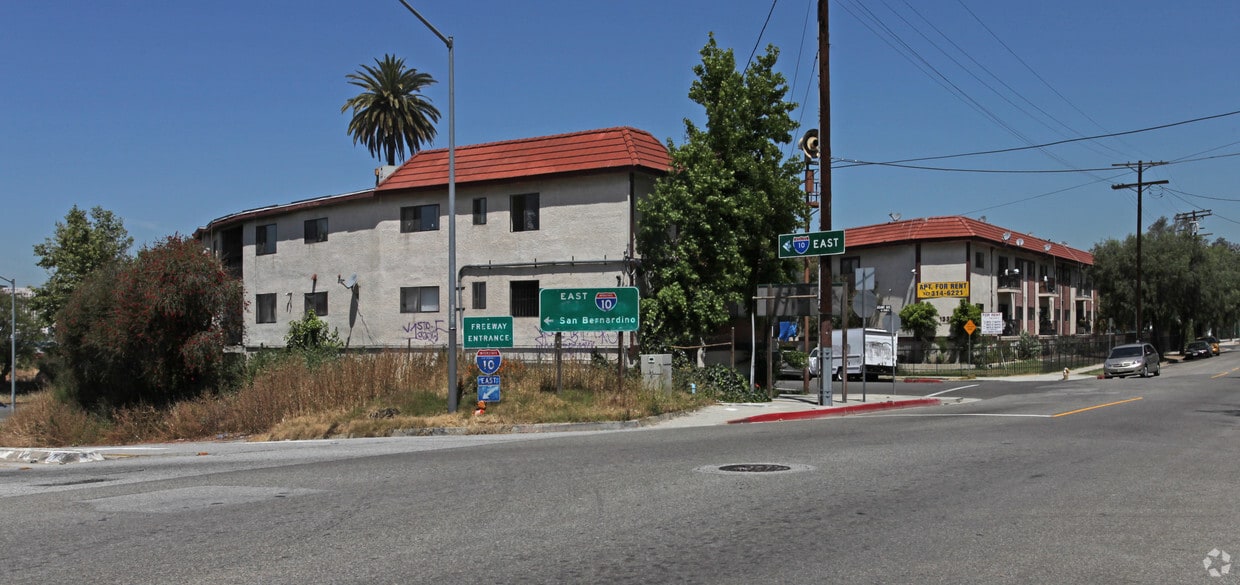 Building Photo - 1350 Pleasant Ave
