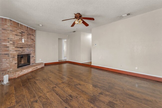 Foto del edificio - 1516 Violet Ave