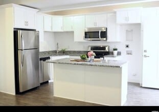 Building Photo - 3890 W Young Lucerne Cir