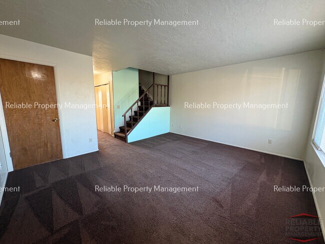 Building Photo - 394 S Saturn Ave