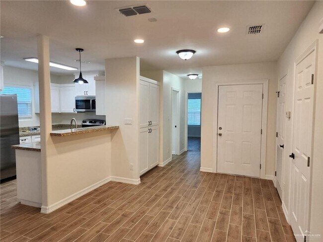 Foto del edificio - 14 E Champion St